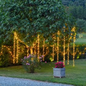 Warm White Connect+ Cascading Lights, 3 strips, 600 LEDs, transparent cable, connectable