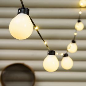 Guirlande 10 m avec câble illuminé, 25 ampoules blanches, led blanc chaud, câble noir