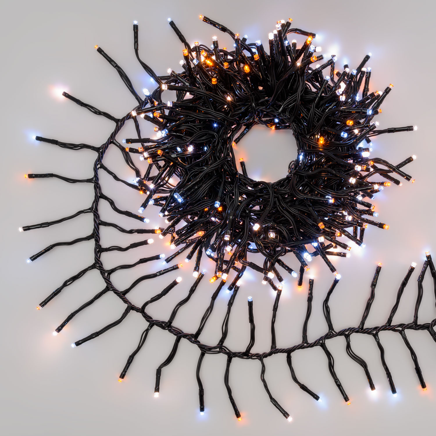 Catena Festone Twinkly AWW, 6 metri, 400 led 12 Catena Festone Twinkly AWW, 6 metri, 400 led 12