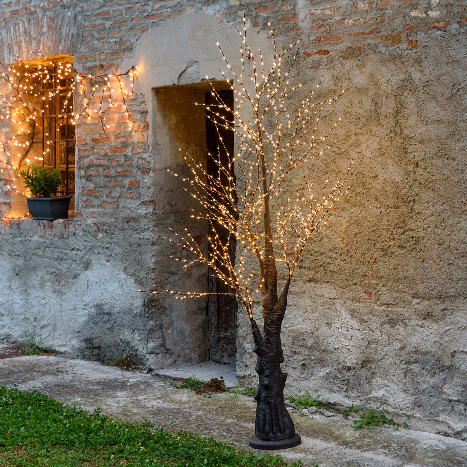 Baum mit Stamm und Sockel, MicroLEDs warmweiß 7 Baum mit Stamm und Sockel, MicroLEDs warmweiß 7