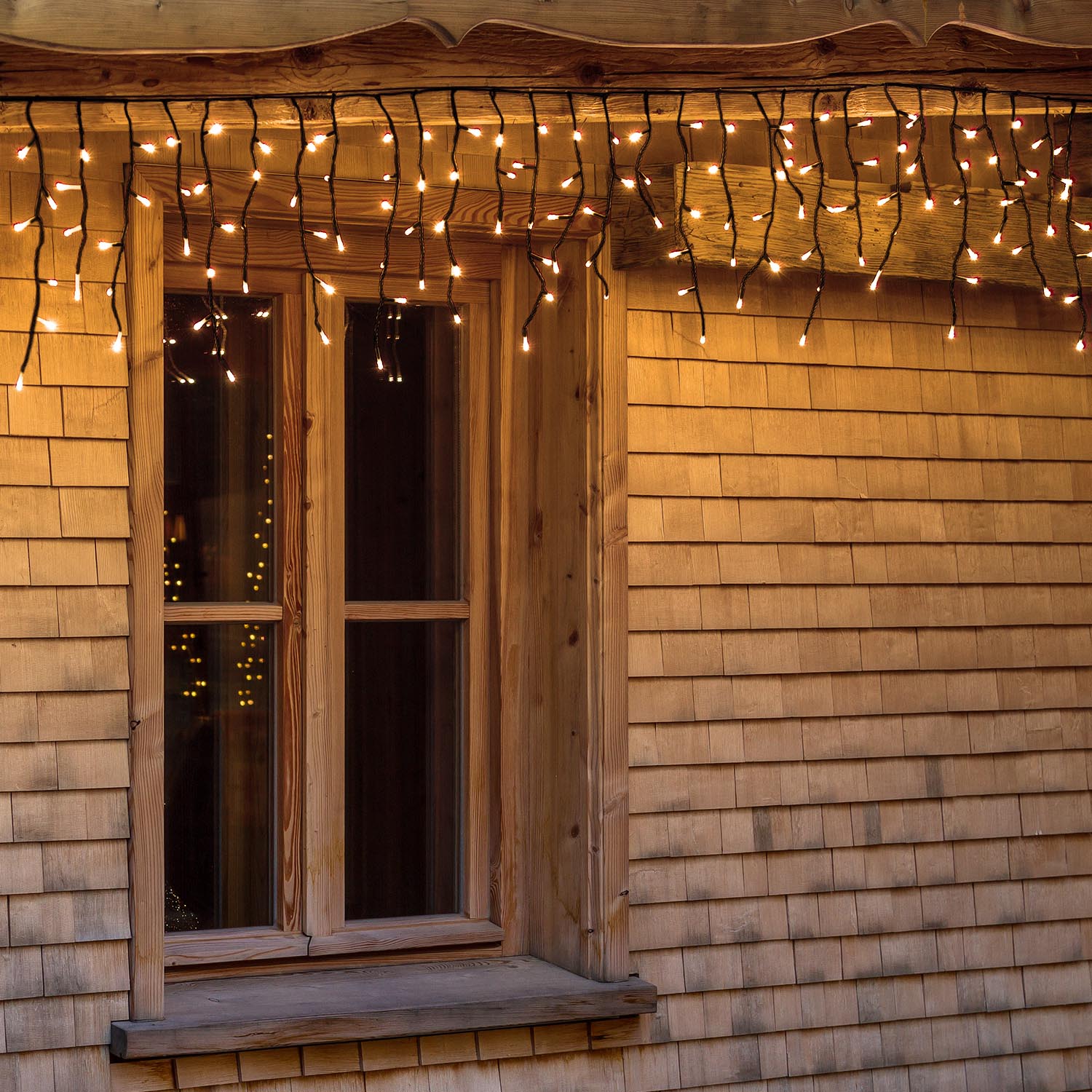 5.4 x h 0.36 m, 360 warm white LEDs Icicle Lights, black cable, extendable 5.4 x h 0.36 m, 360 warm white LEDs Icicle Lights, black cable, extendable