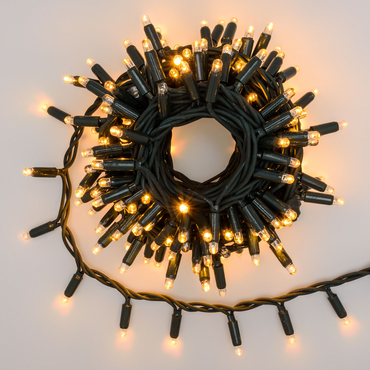 Lichterkette 10 m, 200 Maxi LEDs warmweiß, grünes Kabel, erweiterbar, IP67 Lichterkette 10 m, 200 Maxi LEDs warmweiß, grünes Kabel, erweiterbar, IP67