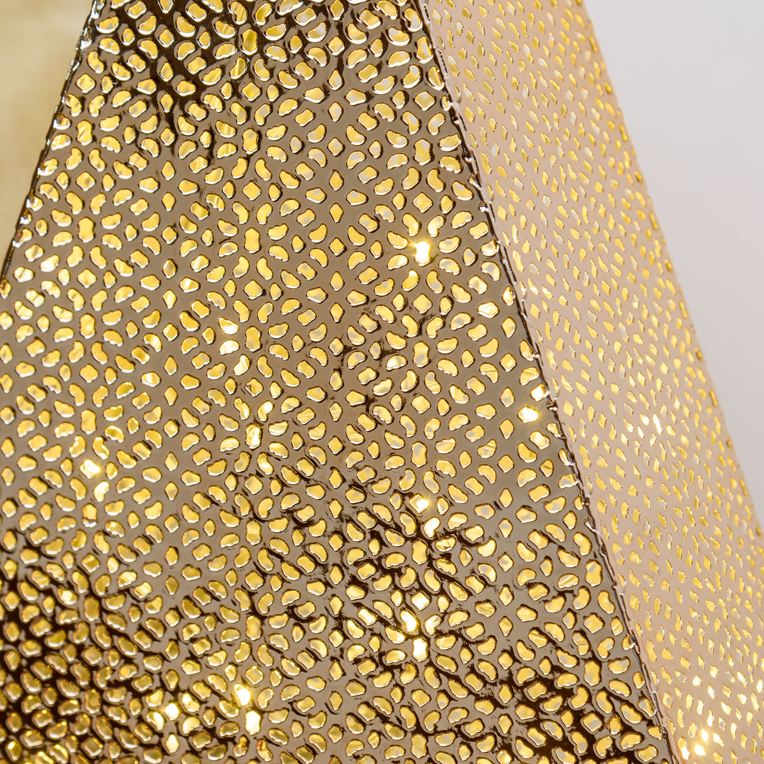 h 38 cm, 30 Warm White LEDs, Champagne Perforated Metal Christmas Tree 4 h 38 cm, 30 Warm White LEDs, Champagne Perforated Metal Christmas Tree 4