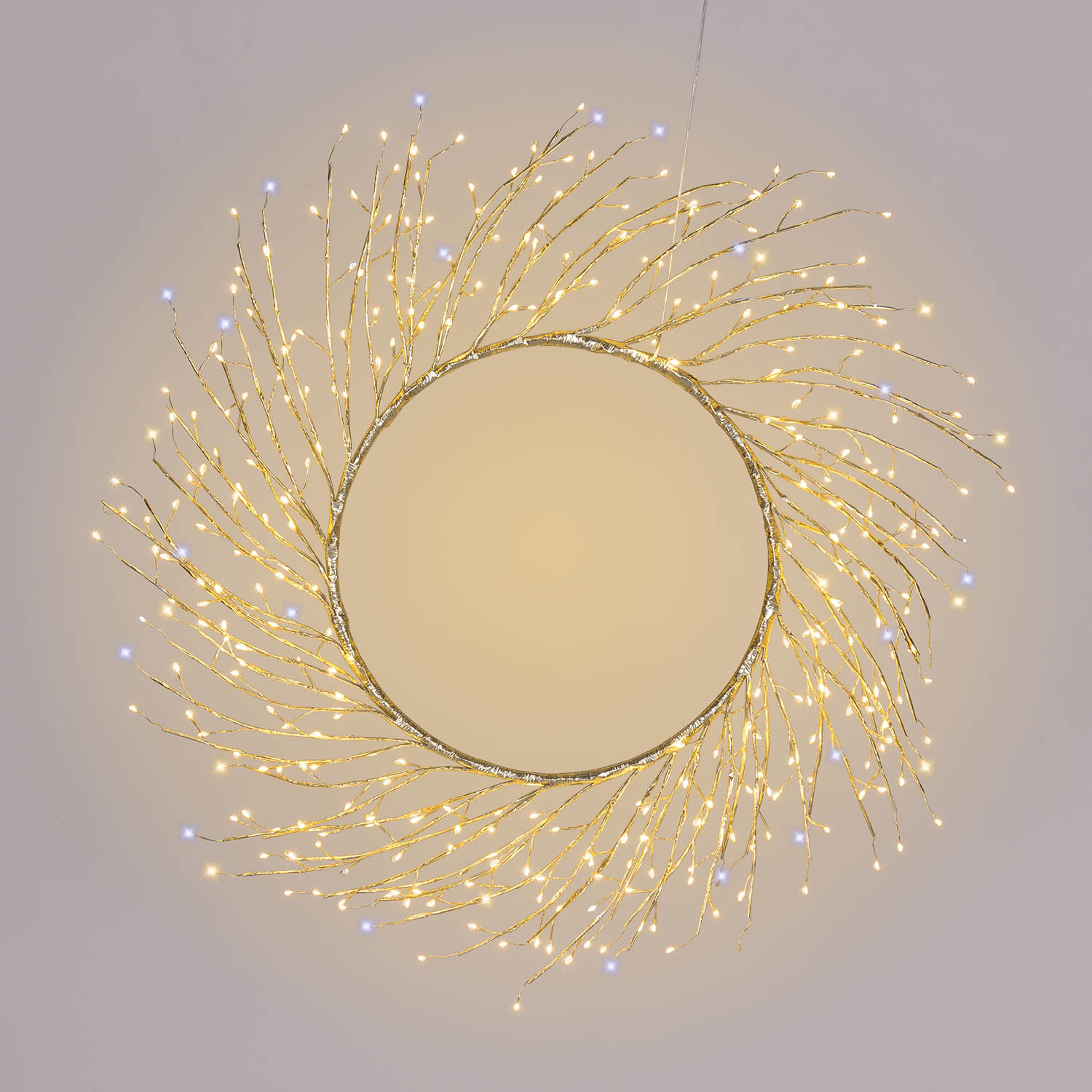 Champagnerfarbener Kranz TIGLIO Ø 75 cm, 350 Micro-LEDs in Warmweiß und Kaltweiß, für den Innenbereich geeignet Champagnerfarbener Kranz TIGLIO Ø 75 cm, 350 Micro-LEDs in Warmweiß und Kaltweiß, für den Innenbereich geeignet