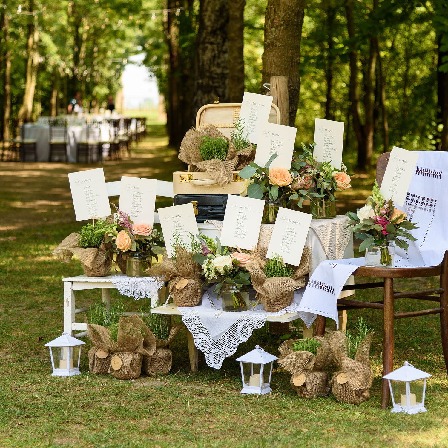 Laterne Antikweiß h 17 cm mit LED-Kerze 18 Laterne Antikweiß h 17 cm mit LED-Kerze 18