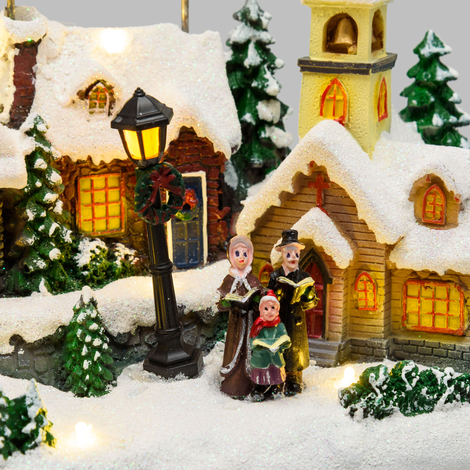 Village Enneigé avec Eglise et Père Noël sur Traîneau Volant avec Rennes en mouvement, h 23 cm, mélodies de Noël 8 Village Enneigé avec Eglise et Père Noël sur Traîneau Volant avec Rennes en mouvement, h 23 cm, mélodies de Noël 8