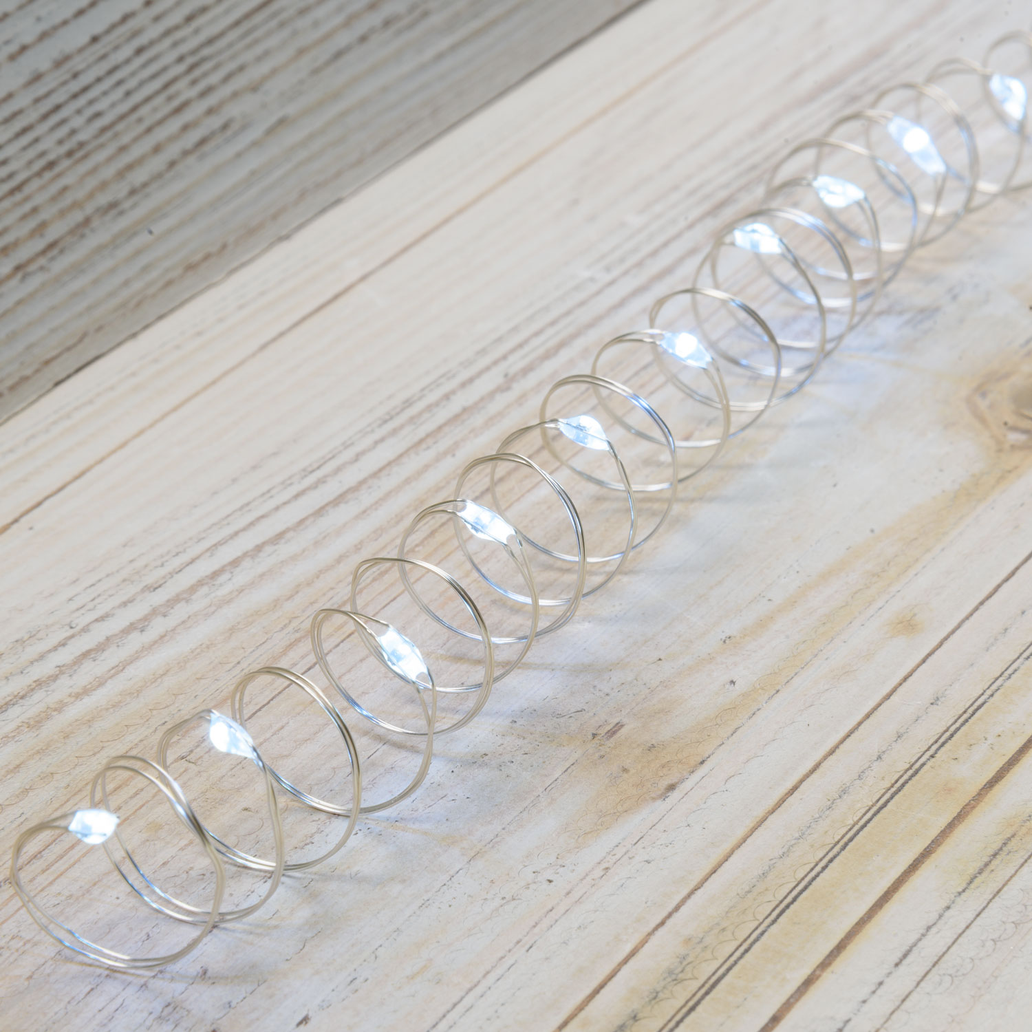 White MicroLEDs String Lights, 1.9m 20 MicroLeds 3 White MicroLEDs String Lights, 1.9m 20 MicroLeds 3