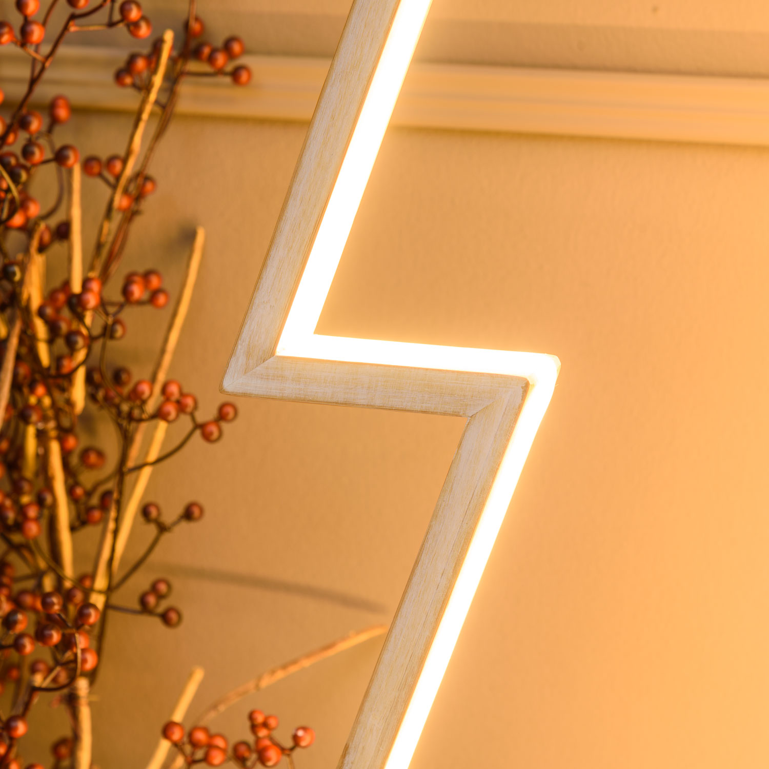 LED-Tannenbaum aus weißem Naturholz auf Fuß, 170 cm, RGB und warmweiß, Innenbereich 4 LED-Tannenbaum aus weißem Naturholz auf Fuß, 170 cm, RGB und warmweiß, Innenbereich 4