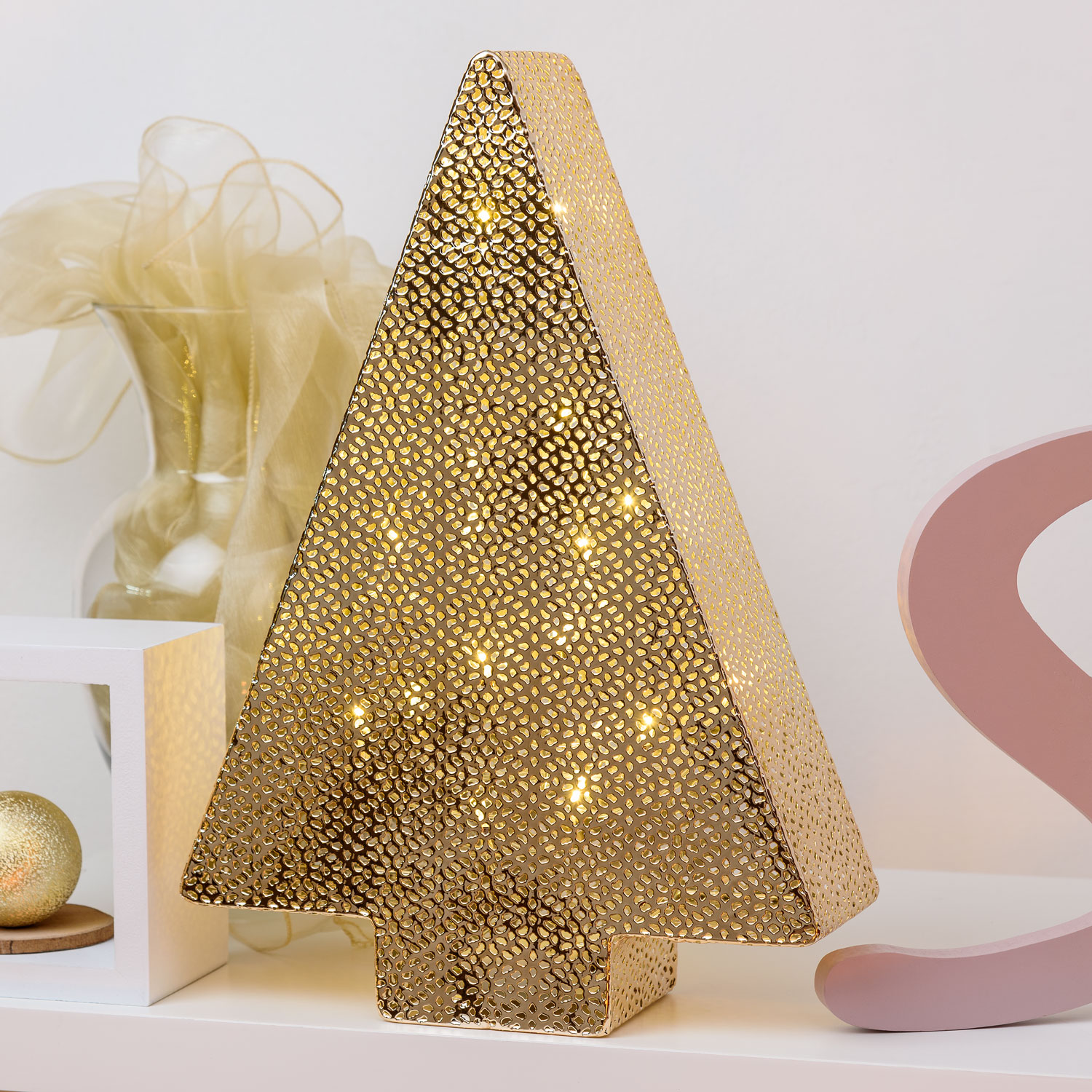 Sapin Noël lumineux en métal perforé, led blanc chaud Sapin Noël lumineux en métal perforé, led blanc chaud