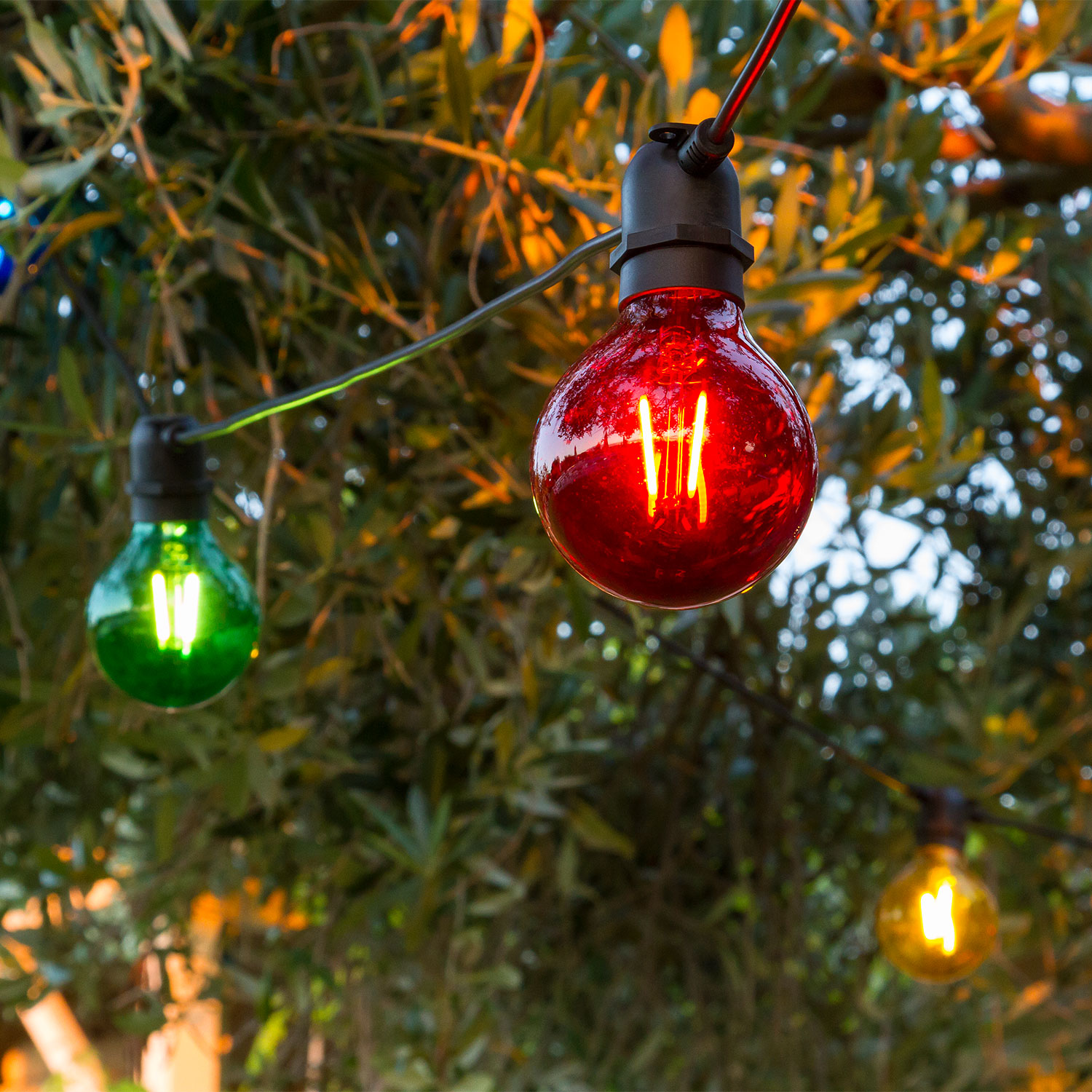 Catena Party 8 m, 10 lampadine globo colorate Ø 80 mm, led bianco caldo, prolungabile 4 Catena Party 8 m, 10 lampadine globo colorate Ø 80 mm, led bianco caldo, prolungabile 4