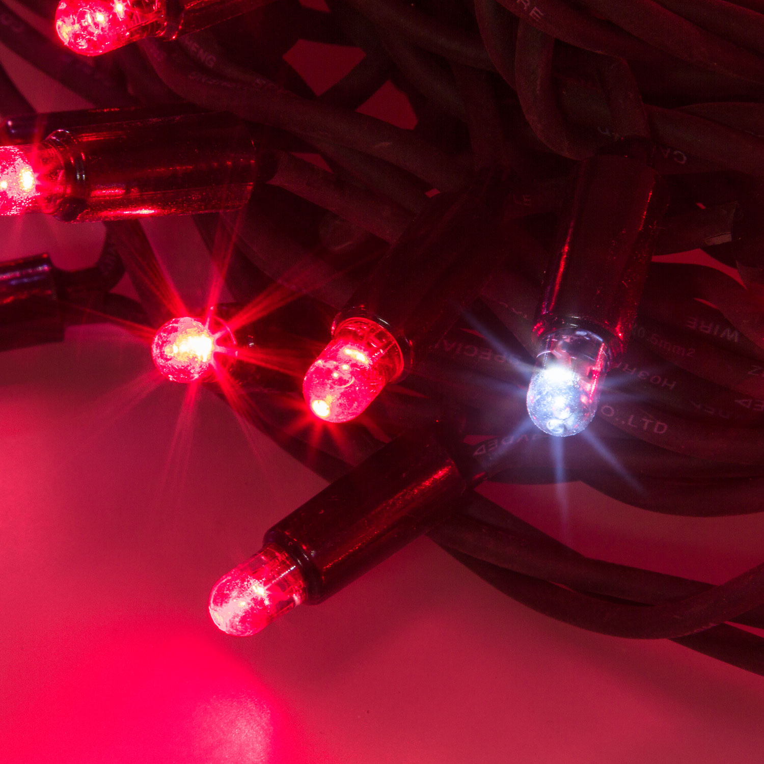 Lichterkette 20 m, 200 MaxiLEDs rot und kaltweiß, grünes Kabel 9 Lichterkette 20 m, 200 MaxiLEDs rot und kaltweiß, grünes Kabel 9