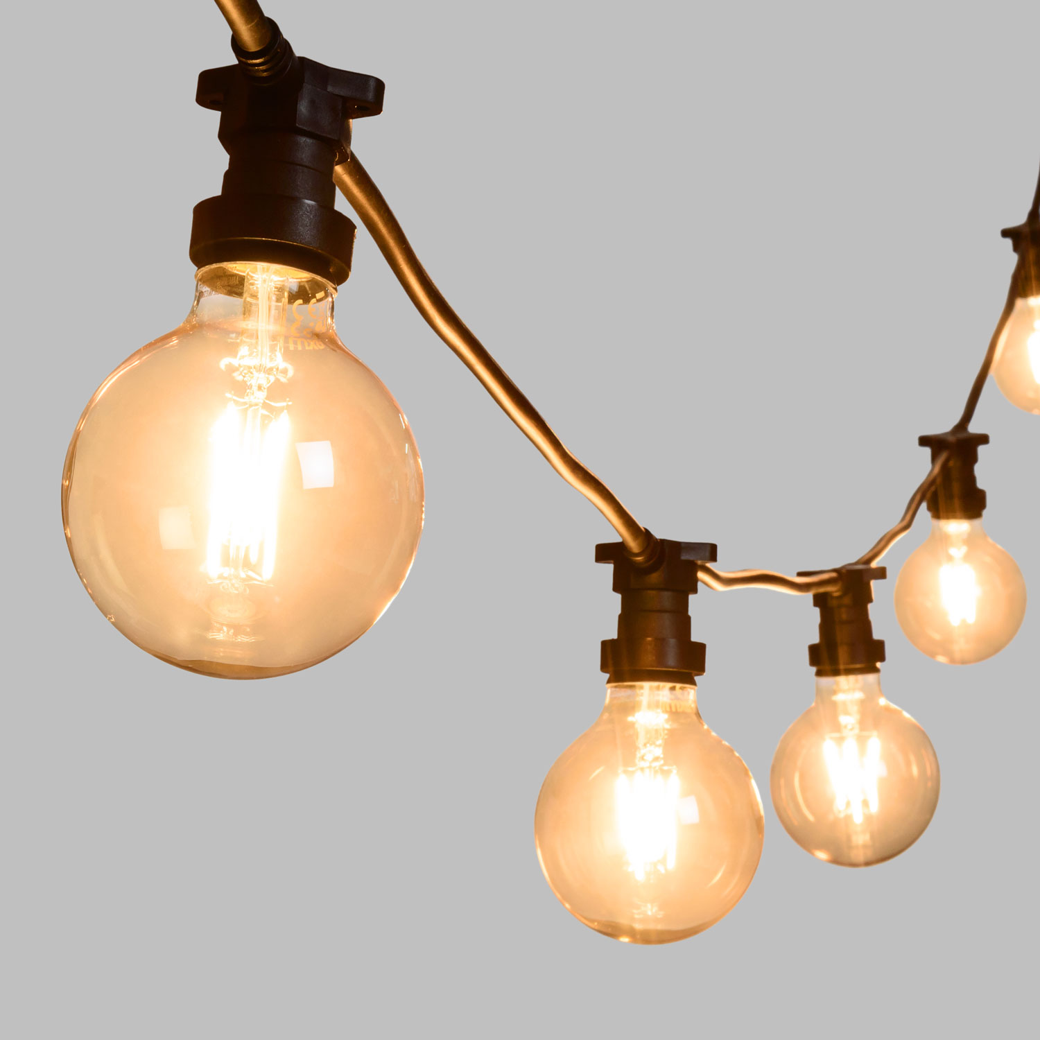 Guirnalda 5m con 5 bombillas led de 8W globo Ø 95mm, regulables 2 Guirnalda 5m con 5 bombillas led de 8W globo Ø 95mm, regulables 2