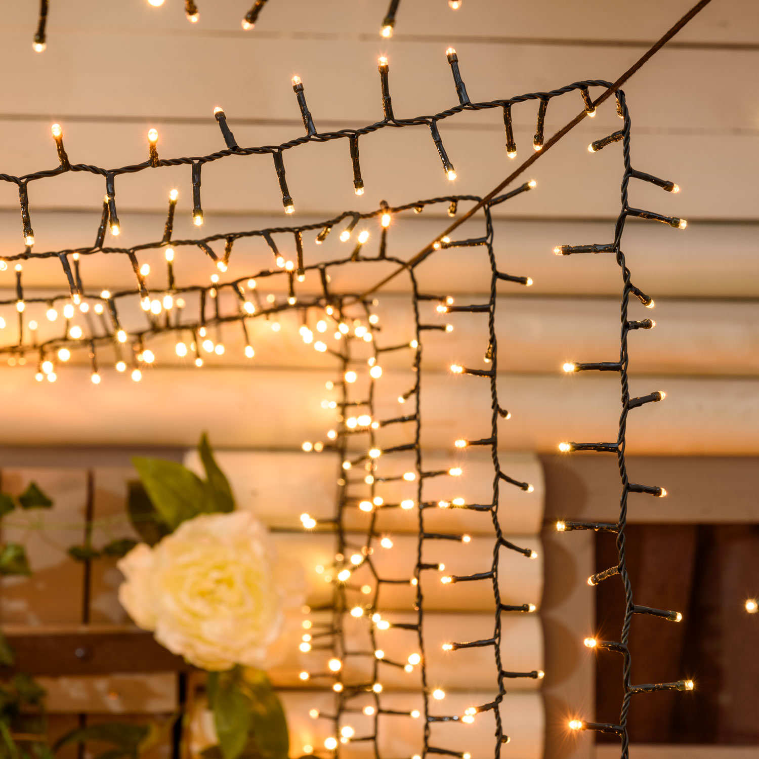 Catena Nastro di Luce 30,5 m, 1500 led bianco extra caldo e bianco caldo, cavo verde 8 Catena Nastro di Luce 30,5 m, 1500 led bianco extra caldo e bianco caldo, cavo verde 8