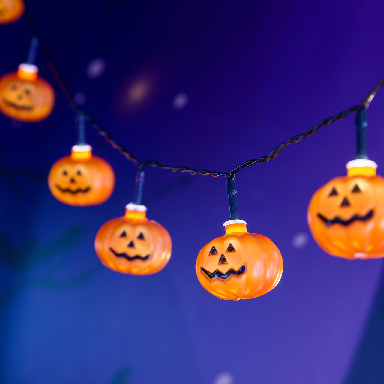 Guirlande 1,8 m, 10 citrouilles Halloween, led blanc froid 5 Guirlande 1,8 m, 10 citrouilles Halloween, led blanc froid 5