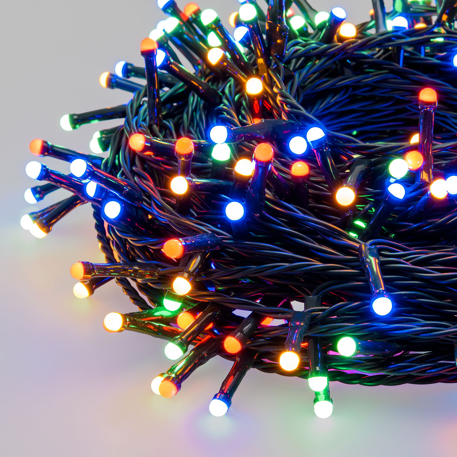 Guirlande 25 m, led multicolor, panneau solaire et transformateur inclus 8 Guirlande 25 m, led multicolor, panneau solaire et transformateur inclus 8
