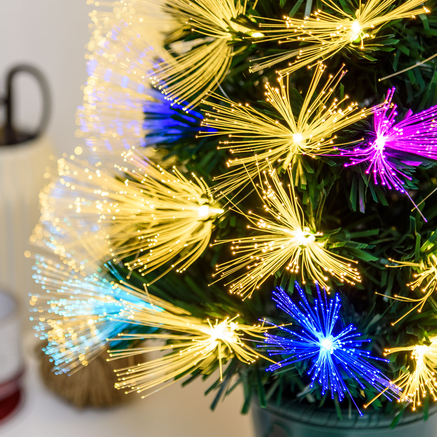 Weihnachtsbaum aus PVC mit nuancierten Glasfasern 70 cm, warmweiß und bunt 3 Weihnachtsbaum aus PVC mit nuancierten Glasfasern 70 cm, warmweiß und bunt 3