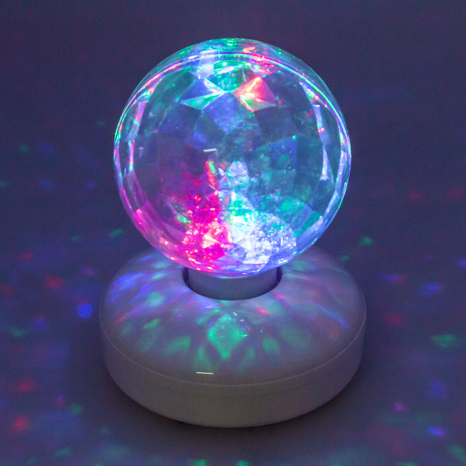 LED-Diskokugel Ø 11 cm, blau-rot-grün 4 LED-Diskokugel Ø 11 cm, blau-rot-grün 4