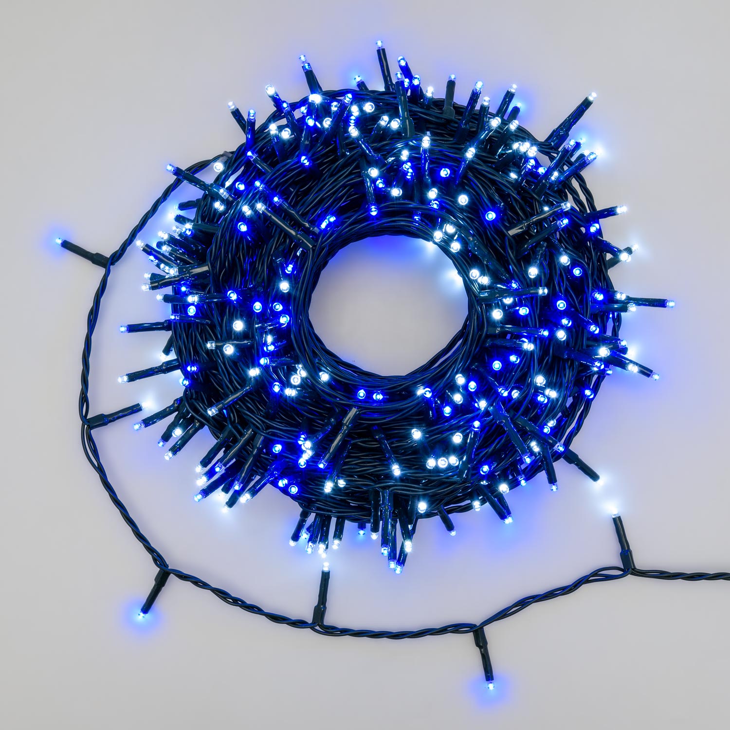 Catena 25,7 m, 360 miniled bianco freddo e blu, cavo verde 4 Catena 25,7 m, 360 miniled bianco freddo e blu, cavo verde 4