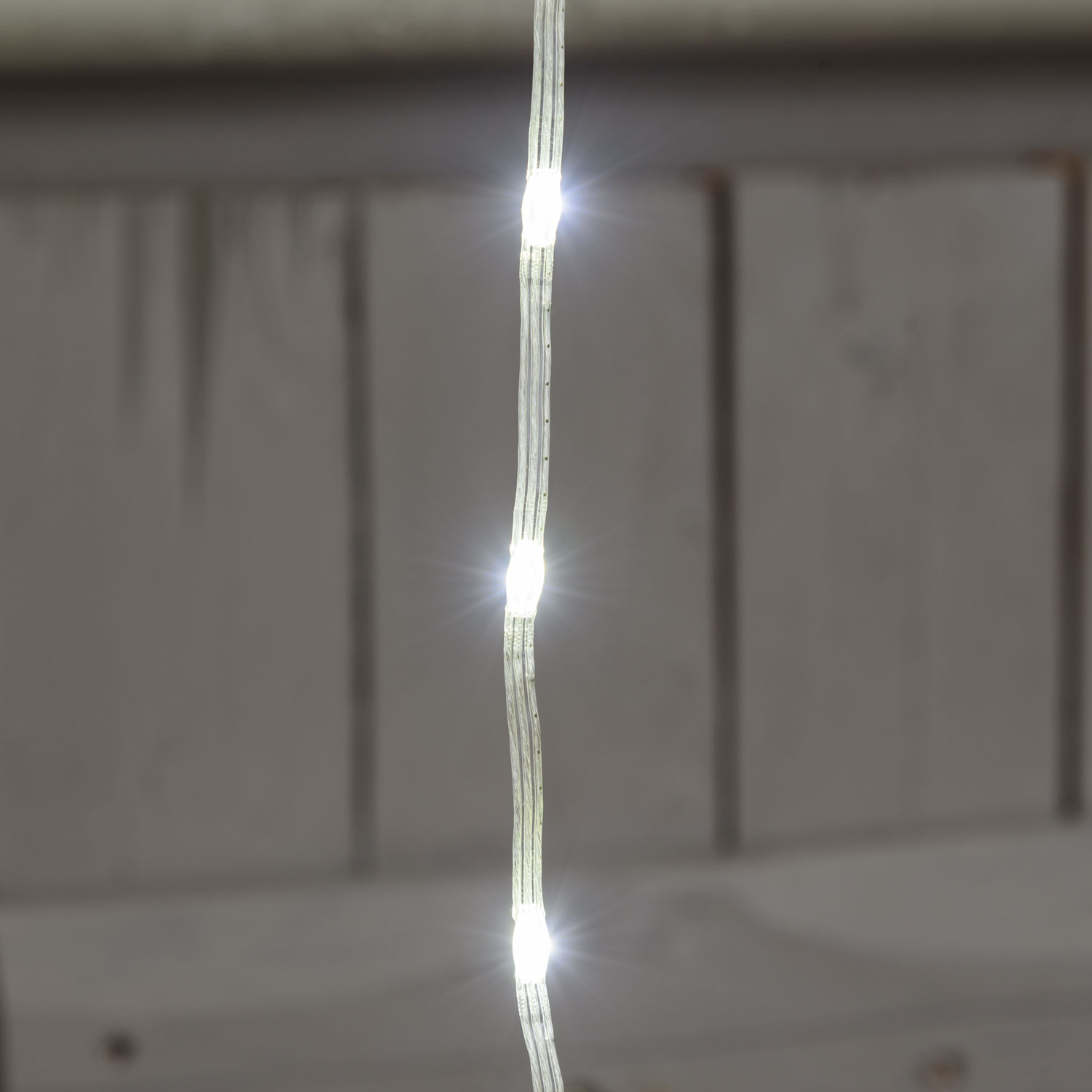 3.4 x h 0.8 m Icicle light, 220 white LED Light Drops, extendable 7 3.4 x h 0.8 m Icicle light, 220 white LED Light Drops, extendable 7