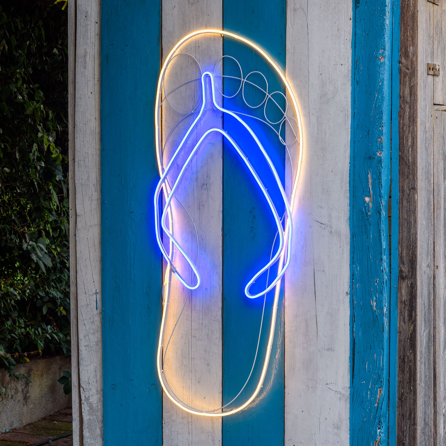 Neon Flip Flop Shoe Lights SMD, h. 114 cm, Right Side Neon Flip Flop Shoe Lights SMD, h. 114 cm, Right Side
