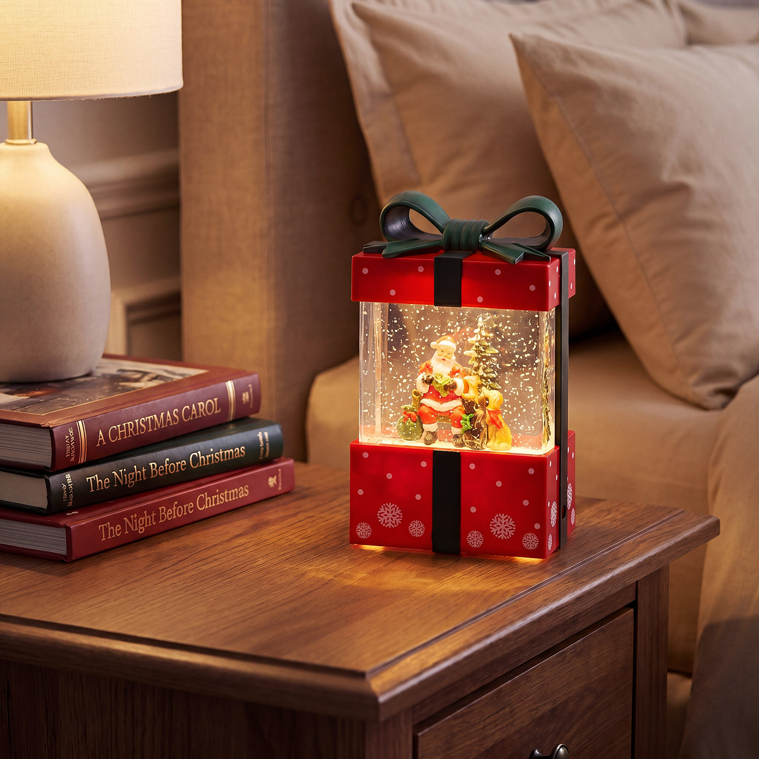 Lanterna Pacco Regalo rosso con glitter scintillanti, h 19 cm, musiche natalizie, led bianco caldo