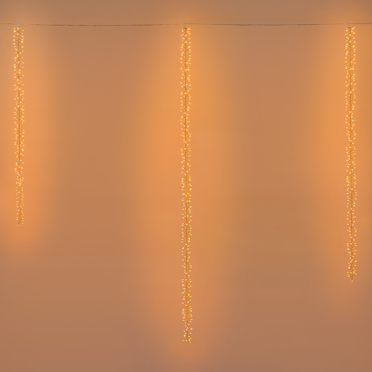 Cascade de lumière Connect+ 3 rubans, 600 led blanc chaud, câble transparent, prolongeable 4