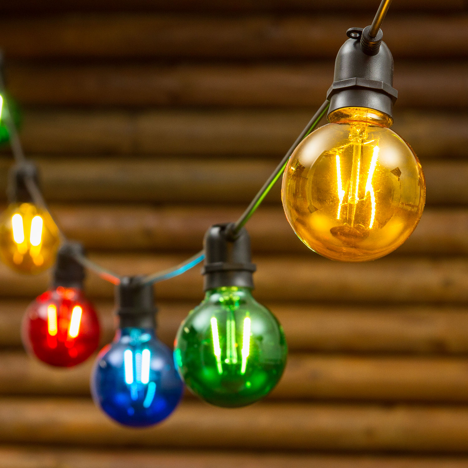 Catena Party 8 m, 10 lampadine globo colorate Ø 80 mm, led bianco caldo, prolungabile 2 Catena Party 8 m, 10 lampadine globo colorate Ø 80 mm, led bianco caldo, prolungabile 2