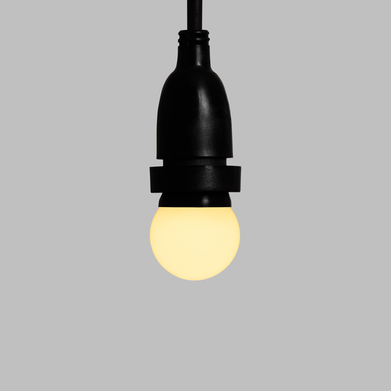 Guirlande Guinguette 5 m avec ampoules led globe 1,2 Watt pendantes, Ø 45 mm en plastique blanc 2 Guirlande Guinguette 5 m avec ampoules led globe 1,2 Watt pendantes, Ø 45 mm en plastique blanc 2