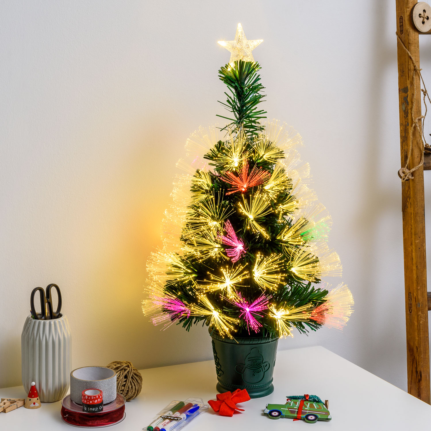 Weihnachtsbaum aus PVC mit nuancierten Glasfasern 70 cm, warmweiß und bunt 1 Weihnachtsbaum aus PVC mit nuancierten Glasfasern 70 cm, warmweiß und bunt 1