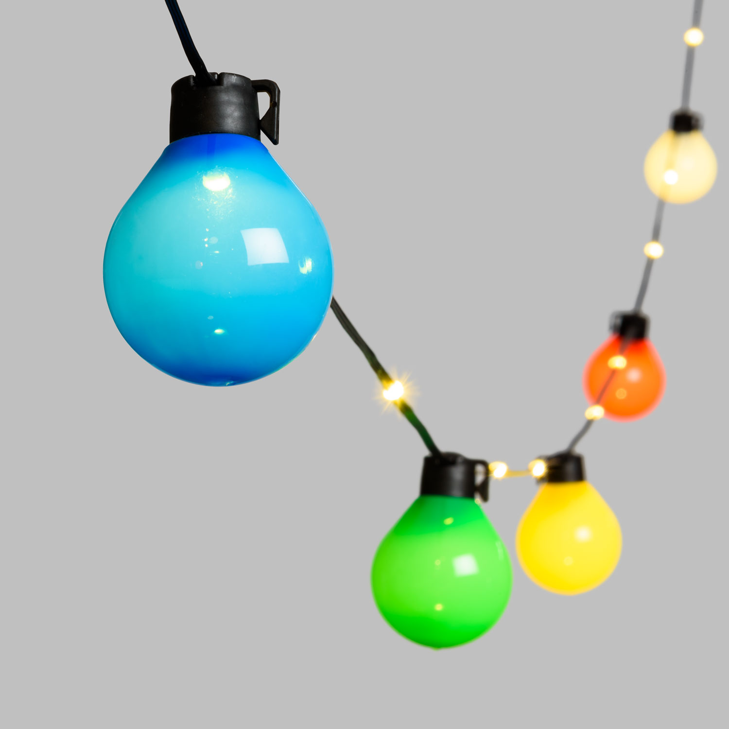 Guirnalda 10 m con cable iluminado, 25 bombillas multicolor, led blanco cálido, cable negro 4 Guirnalda 10 m con cable iluminado, 25 bombillas multicolor, led blanco cálido, cable negro 4