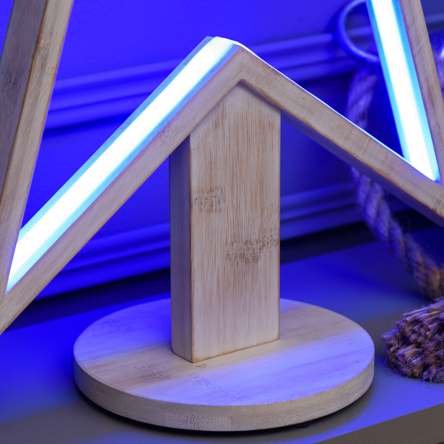 Étoile avec base en bois blanchi, 55 cm, led RGB et Blanc Chaud 14 Étoile avec base en bois blanchi, 55 cm, led RGB et Blanc Chaud 14
