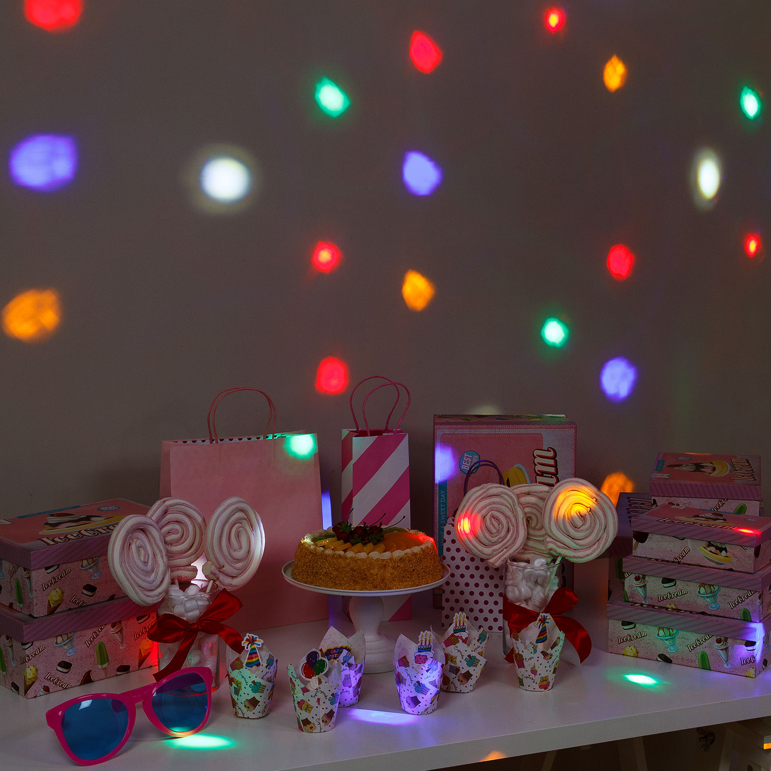 Projecteur Disco tournant à Led avec jeux de lumière 4 Projecteur Disco tournant à Led avec jeux de lumière 4