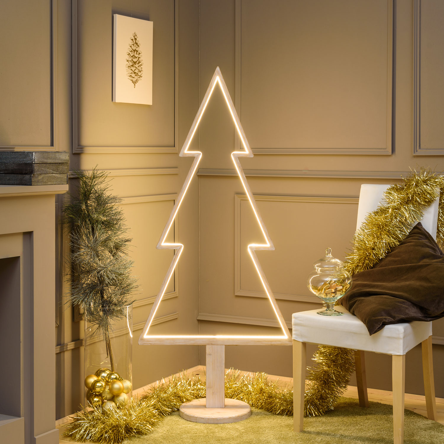LED-Tannenbaum aus weißem Naturholz auf Fuß, 145 cm, RGB und warmweiß, Innenbereich 21 LED-Tannenbaum aus weißem Naturholz auf Fuß, 145 cm, RGB und warmweiß, Innenbereich 21