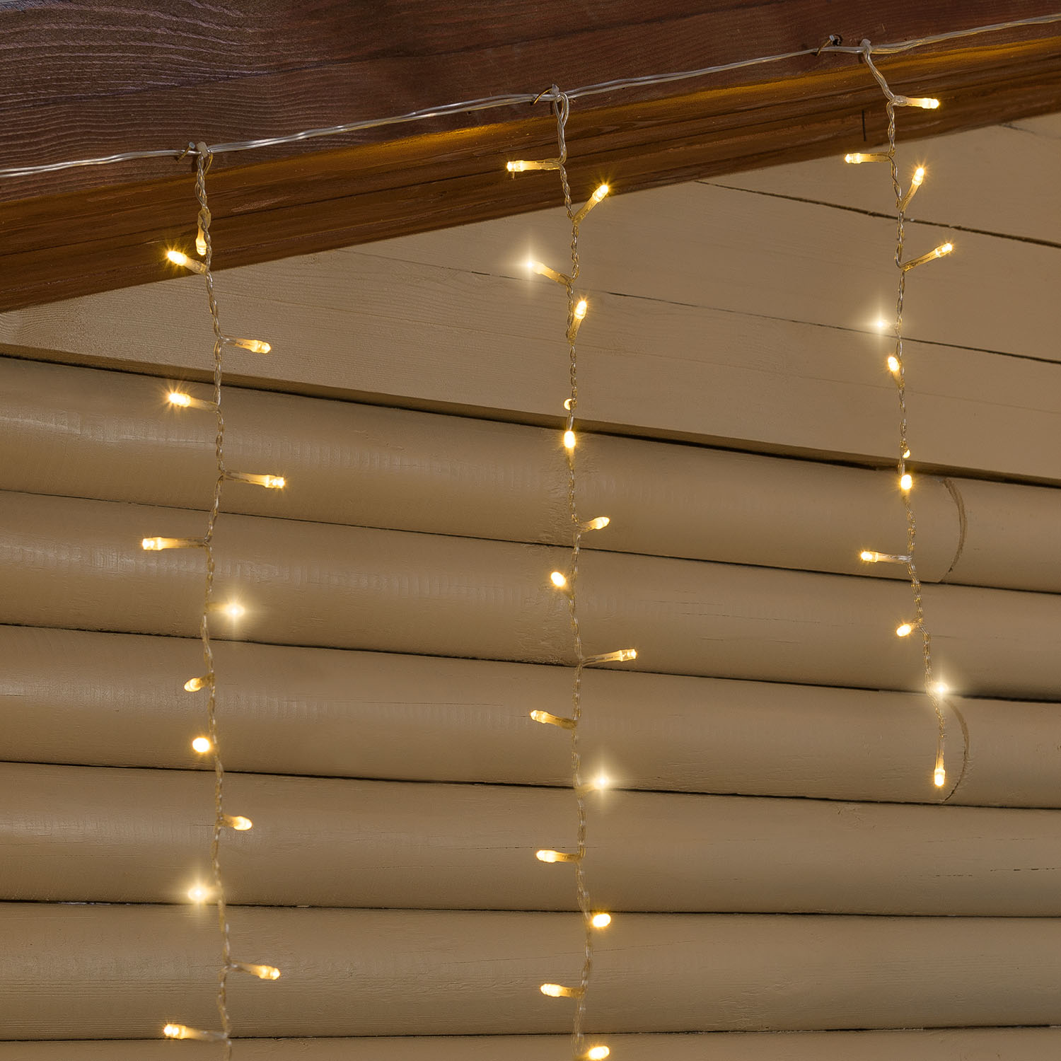 Stalattite 3,4 x h 0,8 m, 384 led bianco caldo, cavo trasparente 7