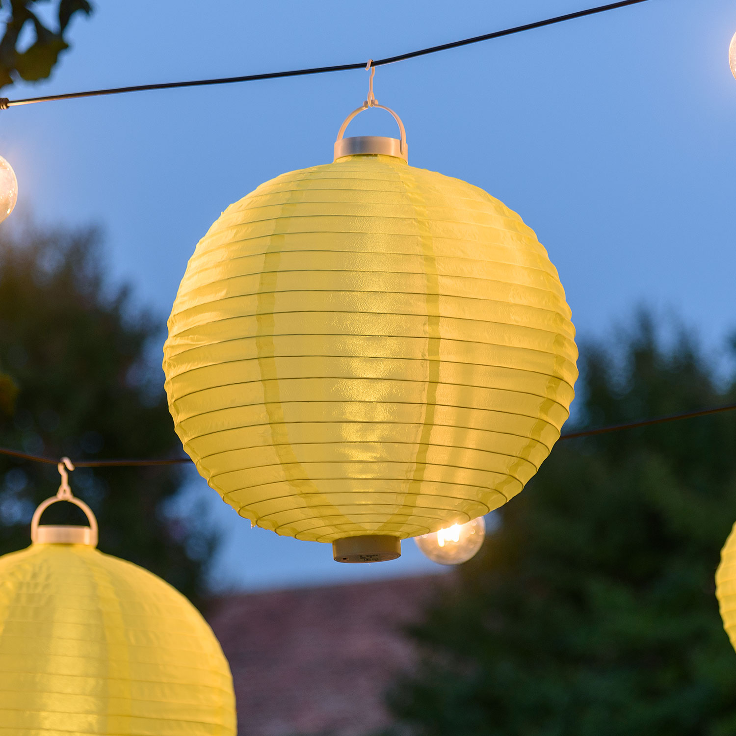 Gelber LED-Lampion Ø 40 cm, warmweißes Licht Gelber LED-Lampion Ø 40 cm, warmweißes Licht