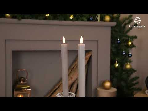Set 2 Kerzenständer in Graubraun mit Rippenstruktur aus Wachs, 3D-Flamme mit Docht 2