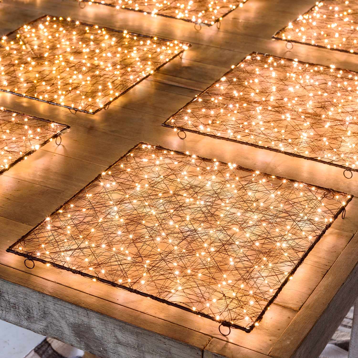 Quadratisches Paneel aus Metall, 50 cm, 240 Micro LEDs warmweiß Quadratisches Paneel aus Metall, 50 cm, 240 Micro LEDs warmweiß