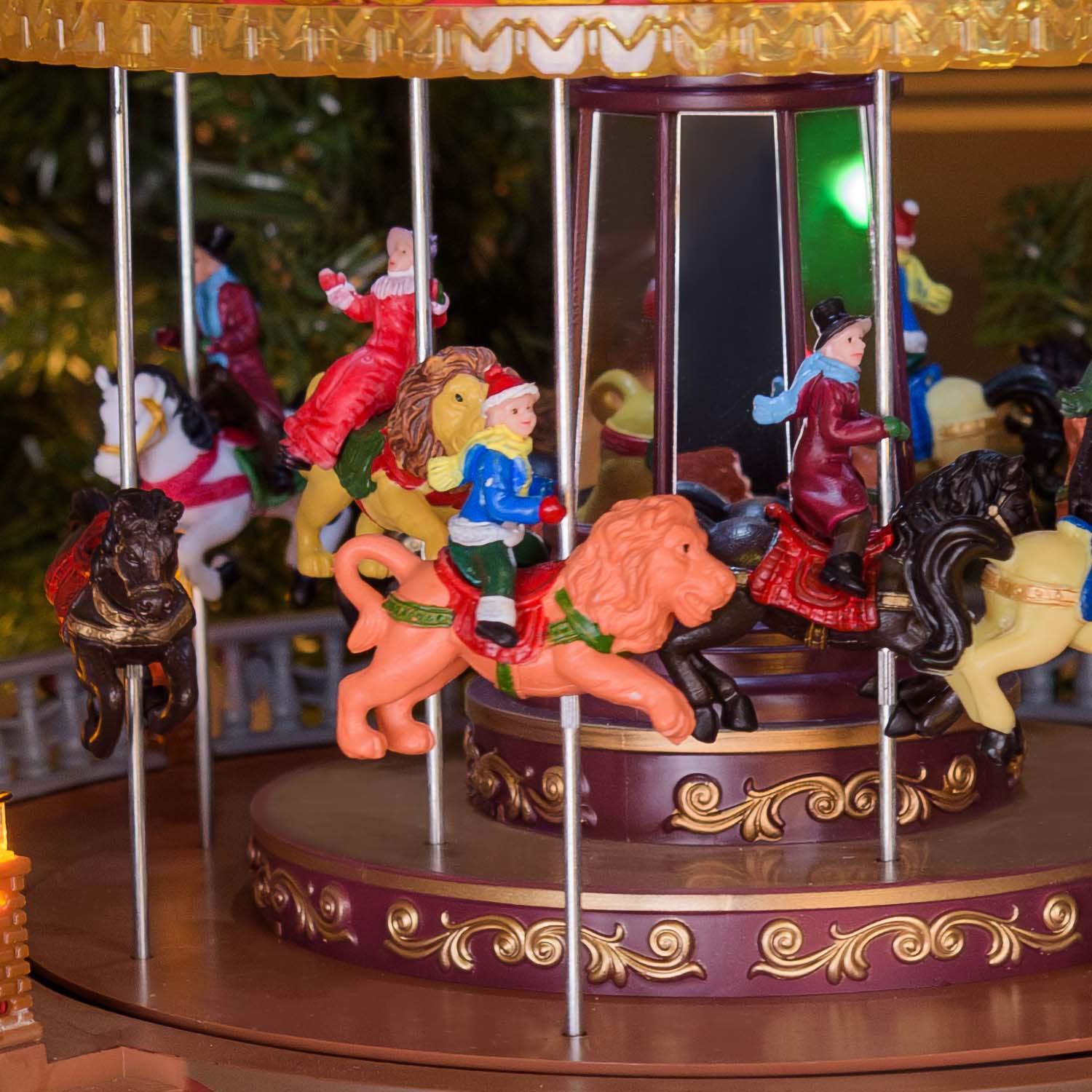 Villaggio di Natale, Giostra rotante con Cavalli in movimento verticale, h. 31 cm, musiche natalizie 9 Villaggio di Natale, Giostra rotante con Cavalli in movimento verticale, h. 31 cm, musiche natalizie 9