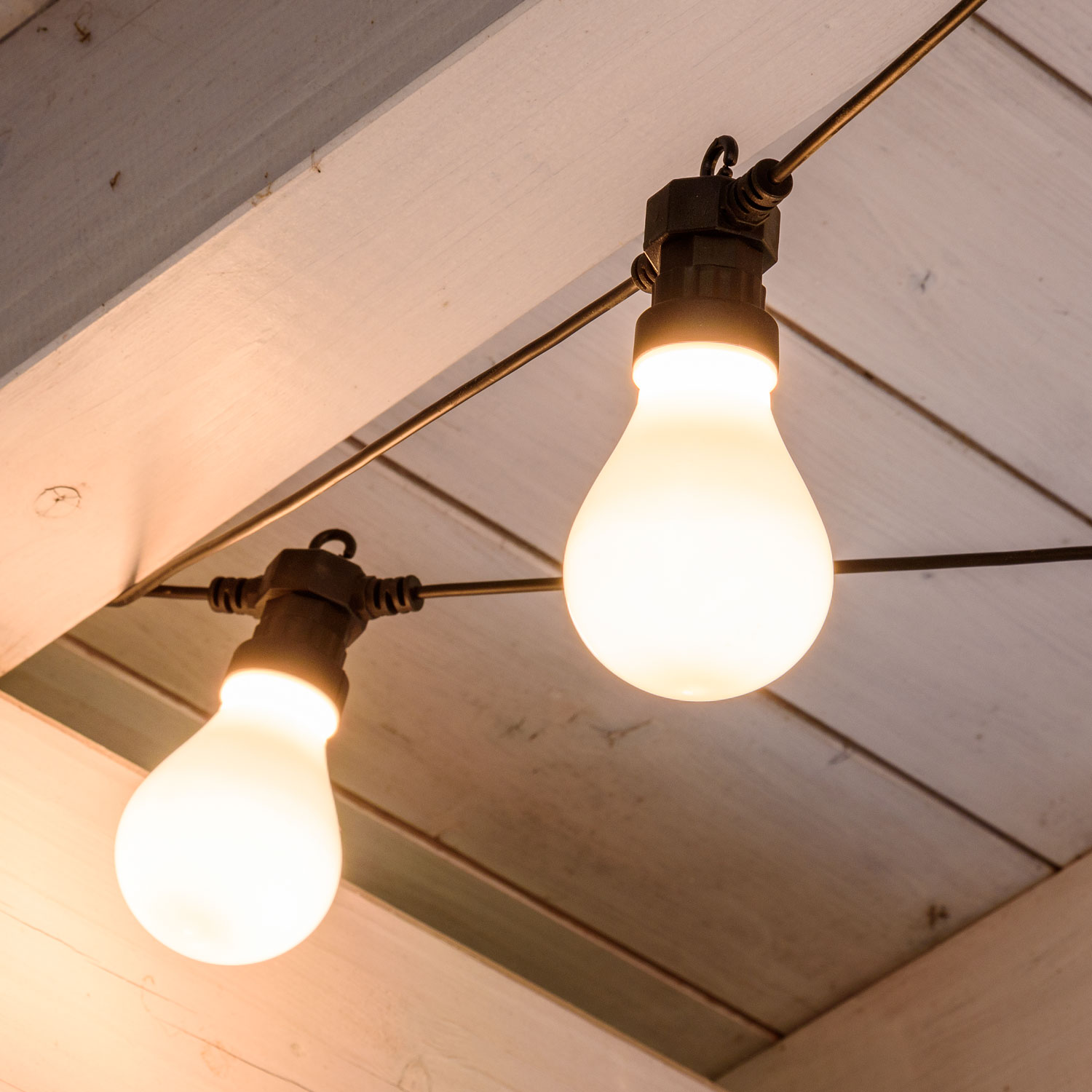 Catena 5,5 metri, 10 lampadine bianche vintage led Catena 5,5 metri, 10 lampadine bianche vintage led