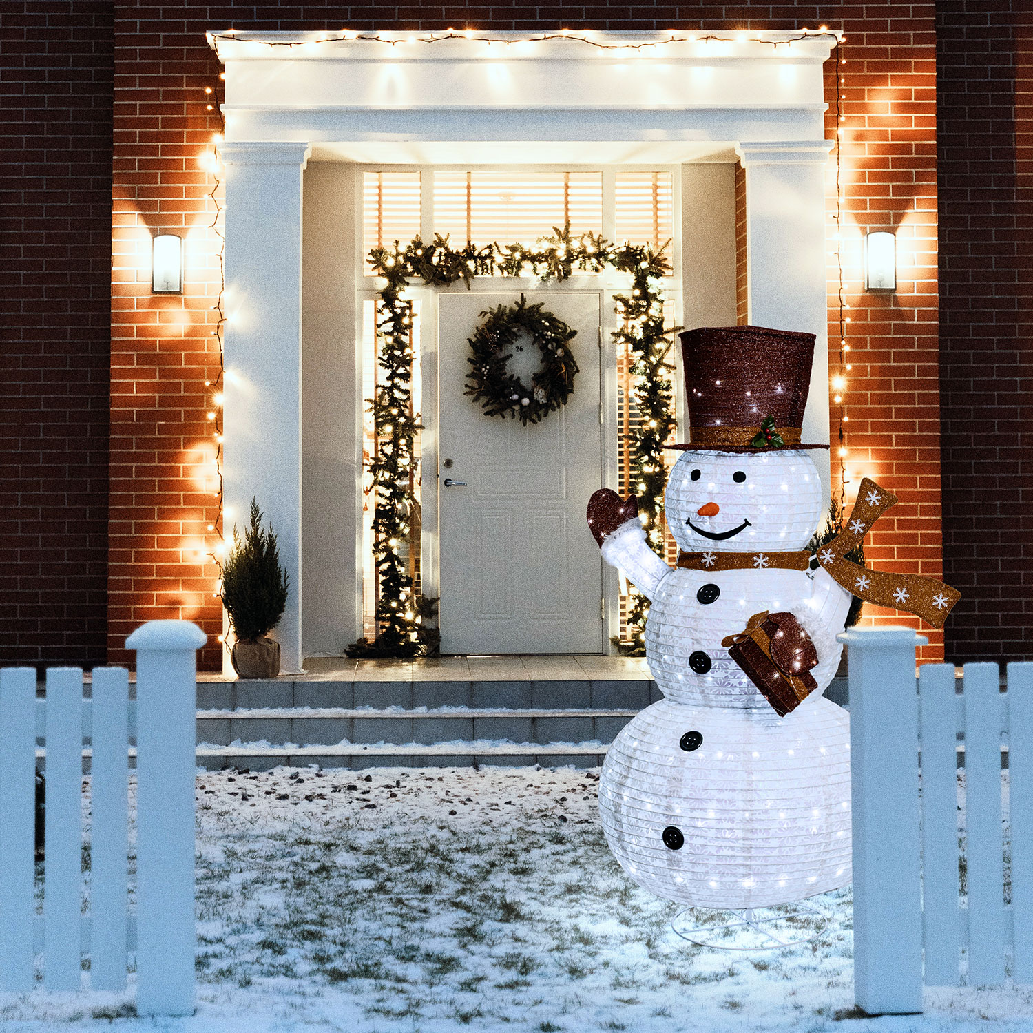 Faltbarer Schneemann, h. 185 cm, aus Kunststoff, 300 kaltweiße LEDs Faltbarer Schneemann, h. 185 cm, aus Kunststoff, 300 kaltweiße LEDs