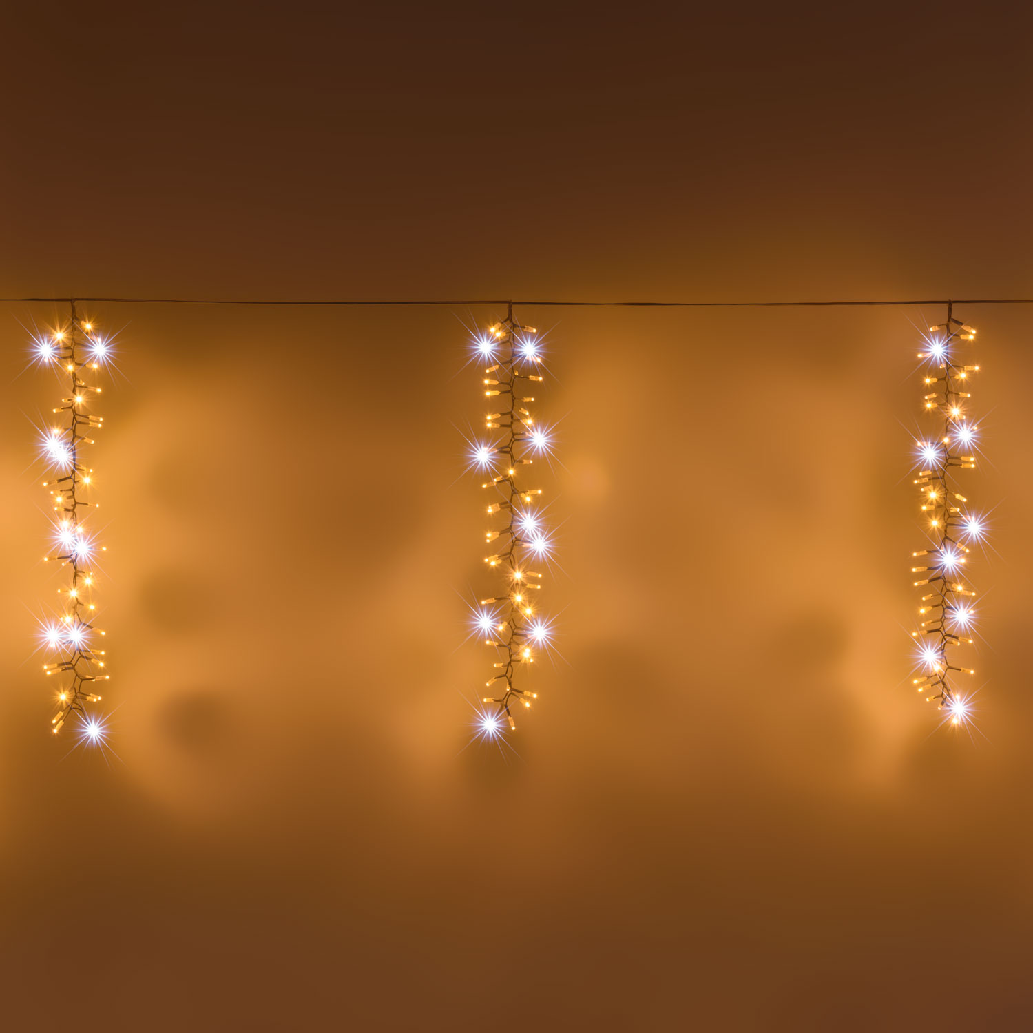 Lichterbündel 3 x h 1 m, Maxi LEDs kalt- und warmweiß, weißes Kabel, erweiterbar, IP67 Lichterbündel 3 x h 1 m, Maxi LEDs kalt- und warmweiß, weißes Kabel, erweiterbar, IP67