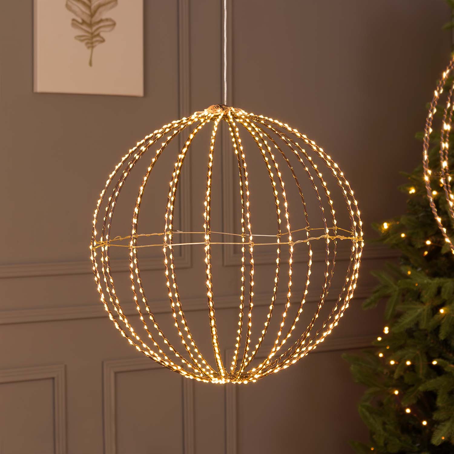 Leuchtkugel aus Kupferdraht mit warmweißen LEDs (40 cm) Leuchtkugel aus Kupferdraht mit warmweißen LEDs (40 cm)
