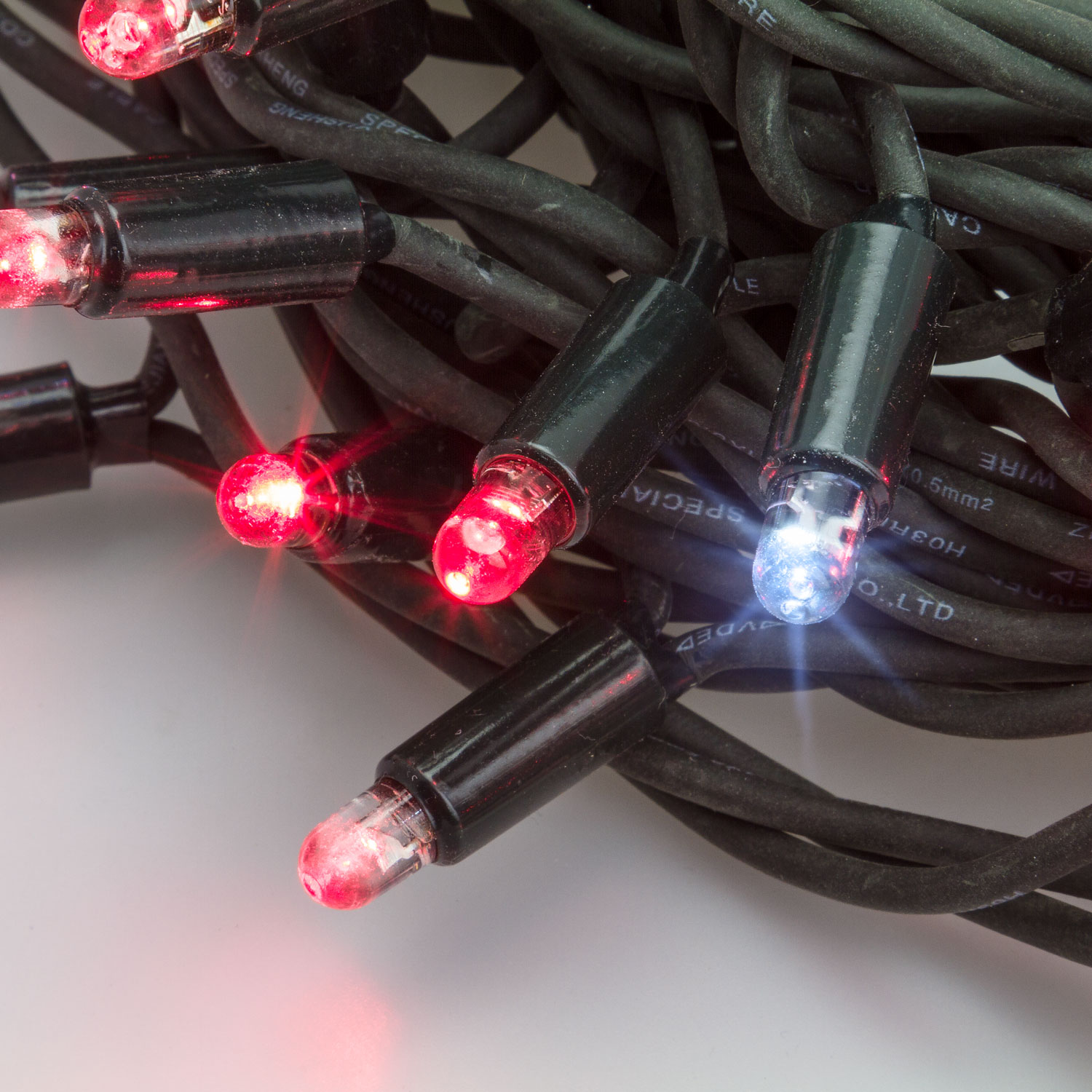 Lichterkette 20 m, 200 MaxiLEDs rot und kaltweiß, grünes Kabel 8 Lichterkette 20 m, 200 MaxiLEDs rot und kaltweiß, grünes Kabel 8
