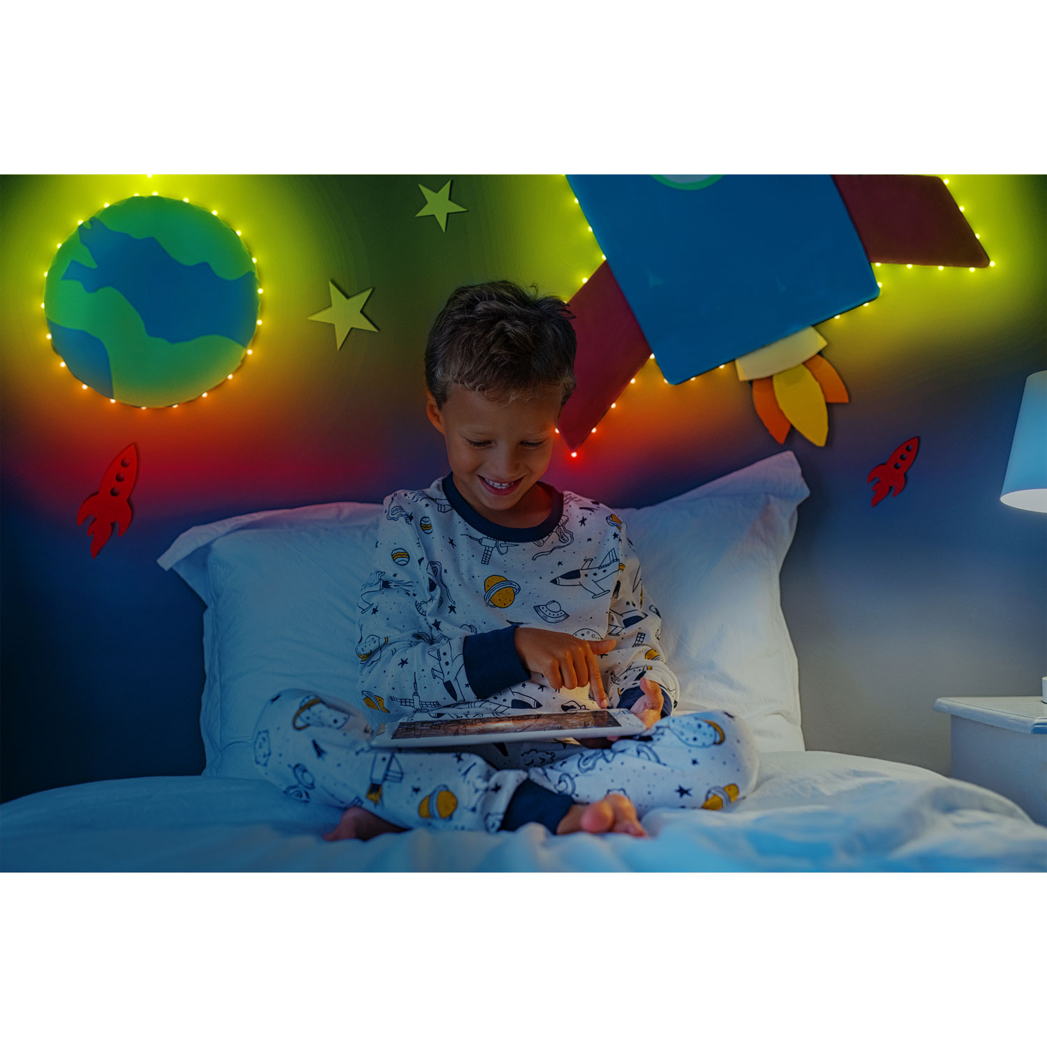 20 m Twinkly Dots String Light, 400 RGB LEDs, black cable 4 20 m Twinkly Dots String Light, 400 RGB LEDs, black cable 4
