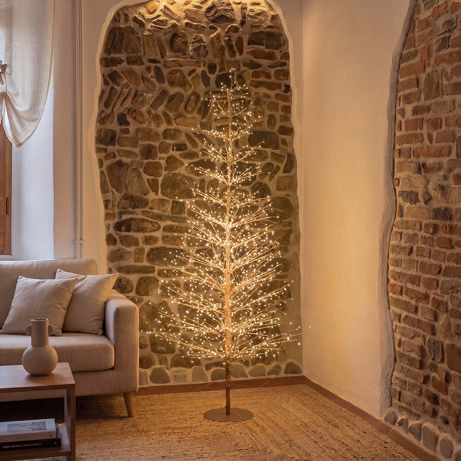 Albero Conico Tiglio oro rosa h 1,8 m, 1568 microled bianco caldo, uso interno