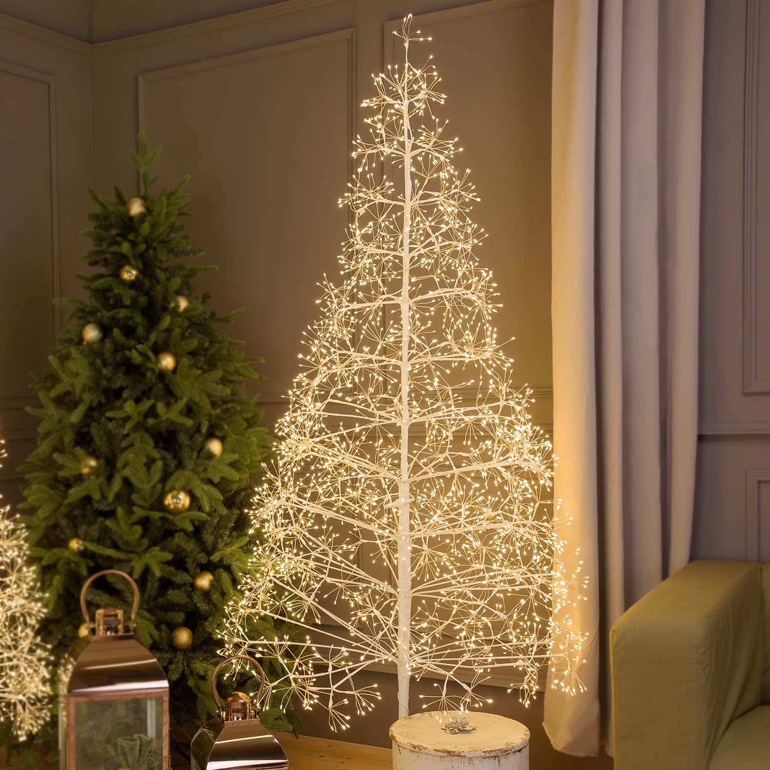 Arbre Blanc RICCO, h 2,1 m, 3000 microled blanc chaud, intérieur Arbre Blanc RICCO, h 2,1 m, 3000 microled blanc chaud, intérieur