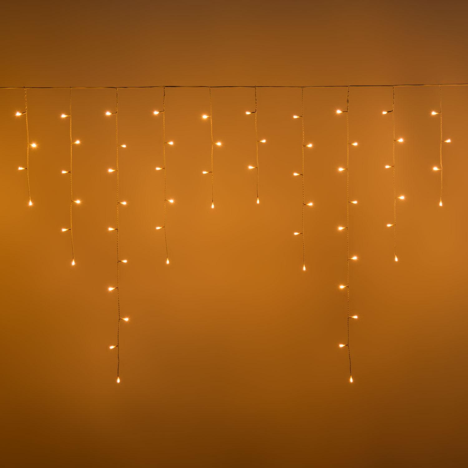 Smart Connect Eisregen-Lichterkette, 3 x h 1 m, 120 LEDs extra warmweiß, weißes Kabel 6 Smart Connect Eisregen-Lichterkette, 3 x h 1 m, 120 LEDs extra warmweiß, weißes Kabel 6