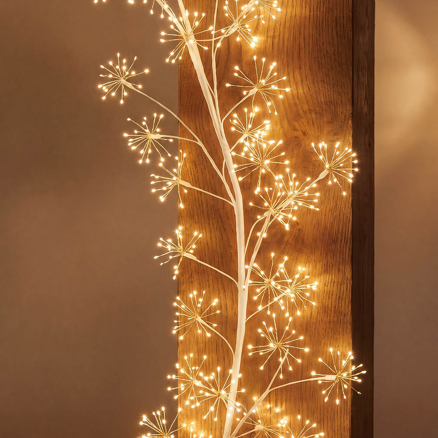 White RICCO Branch 1.5 m, 480 warm white microled, indoor 5