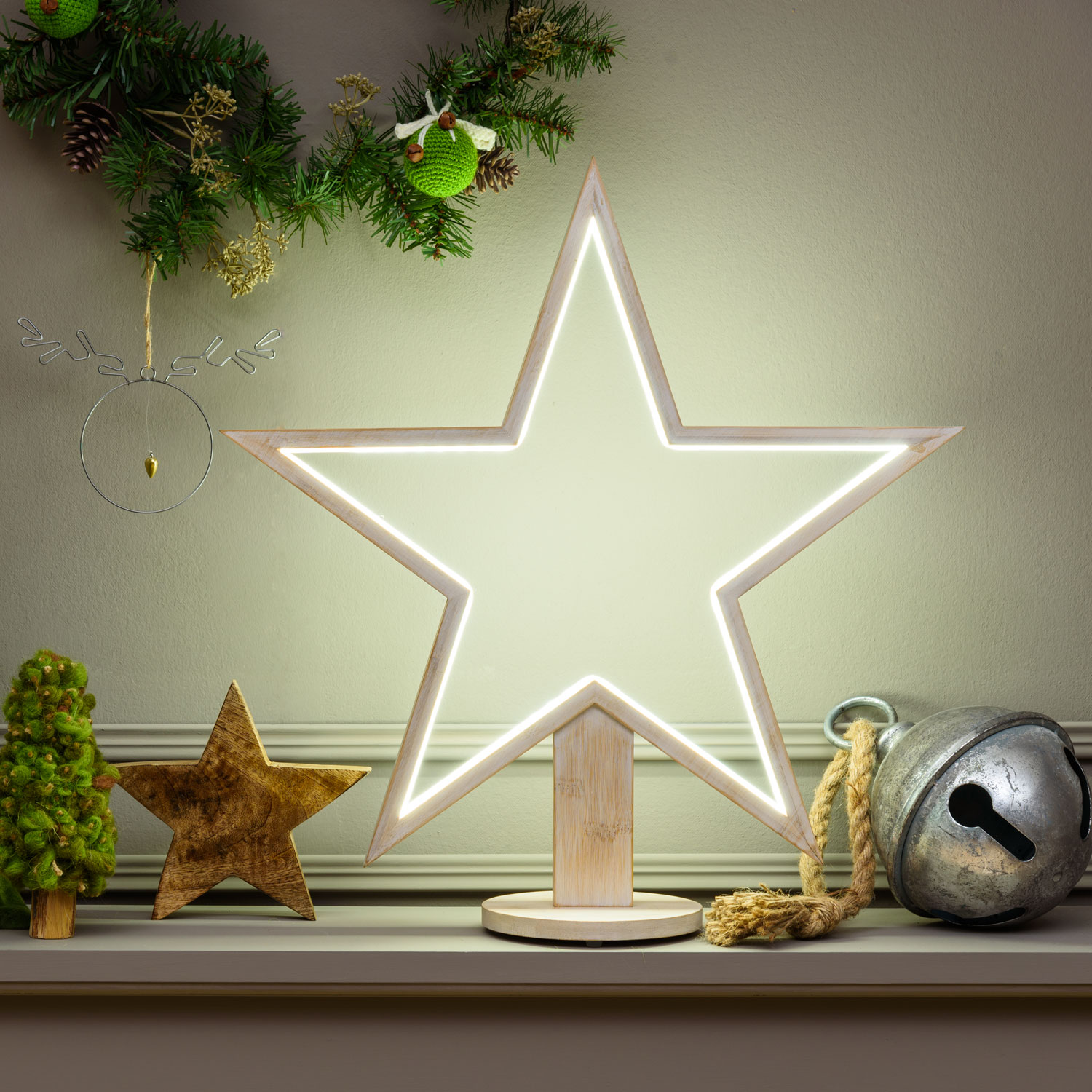 Étoile avec base en bois blanchi, 55 cm, led RGB et Blanc Chaud 11 Étoile avec base en bois blanchi, 55 cm, led RGB et Blanc Chaud 11