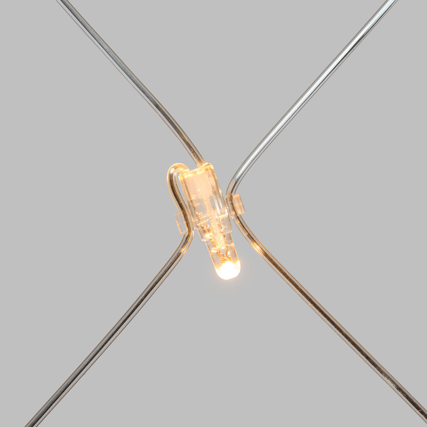 Rete 2 x h 1 m, 64 maxiled bianco caldo, cavo trasparente, prolungabile 6 Rete 2 x h 1 m, 64 maxiled bianco caldo, cavo trasparente, prolungabile 6